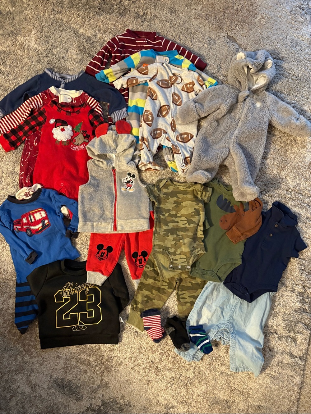 Baby Boys Clothing 17 Piece Lot Carters Disney Size NB 0-9 Months